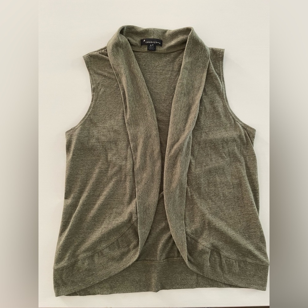 Forever 21 sleeveless sweater